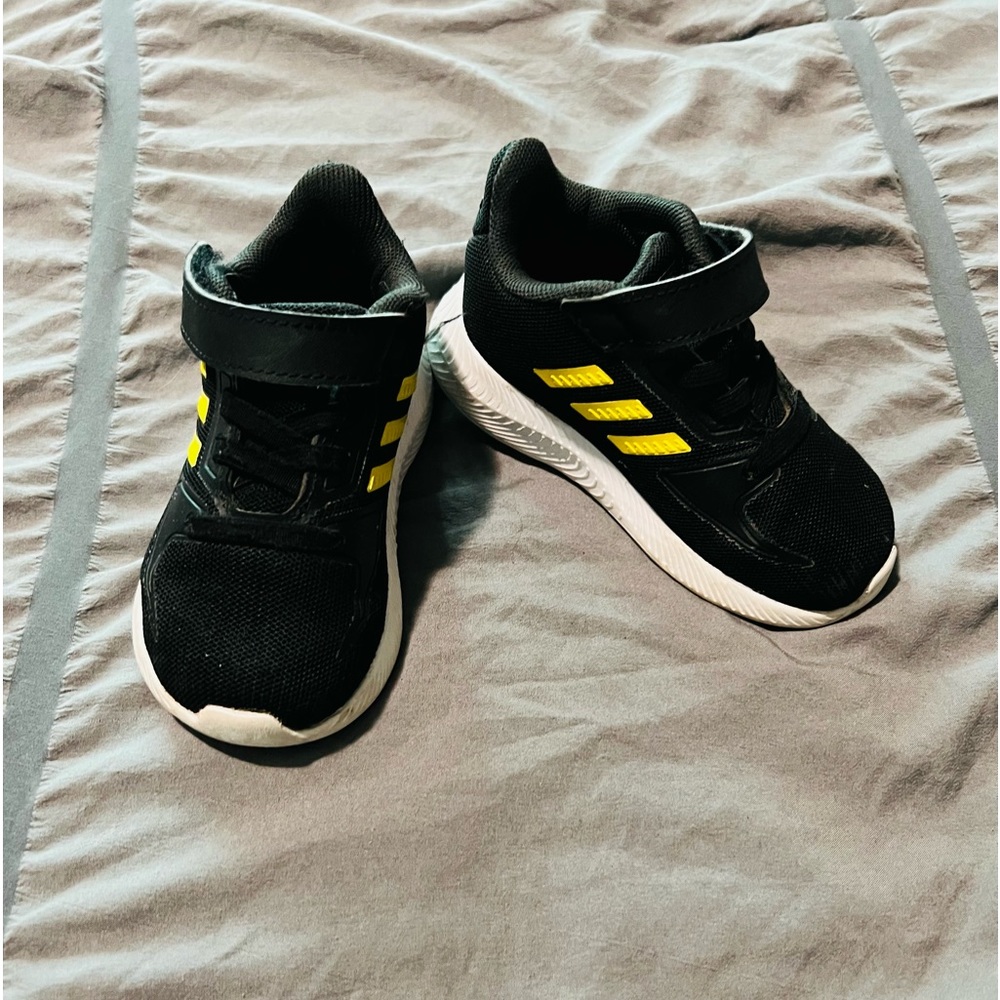 Adidas toddler shoes, size 6